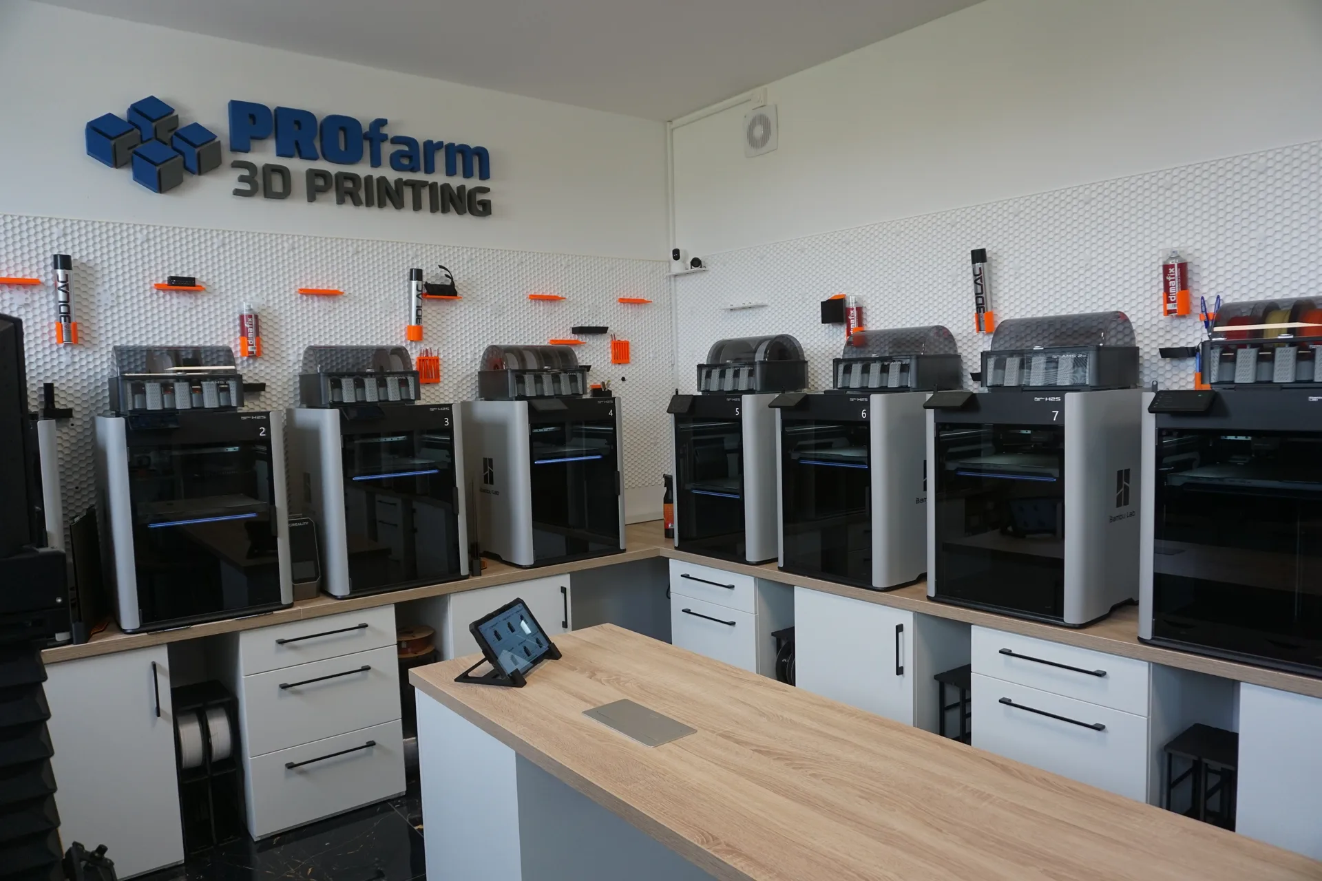 BambuLab H2S farm